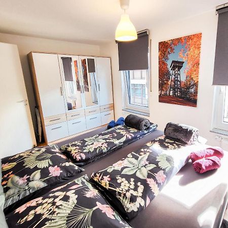 Zentrale Ferienwohnung In Aalen City Mit 4-Sternen エクステリア 写真