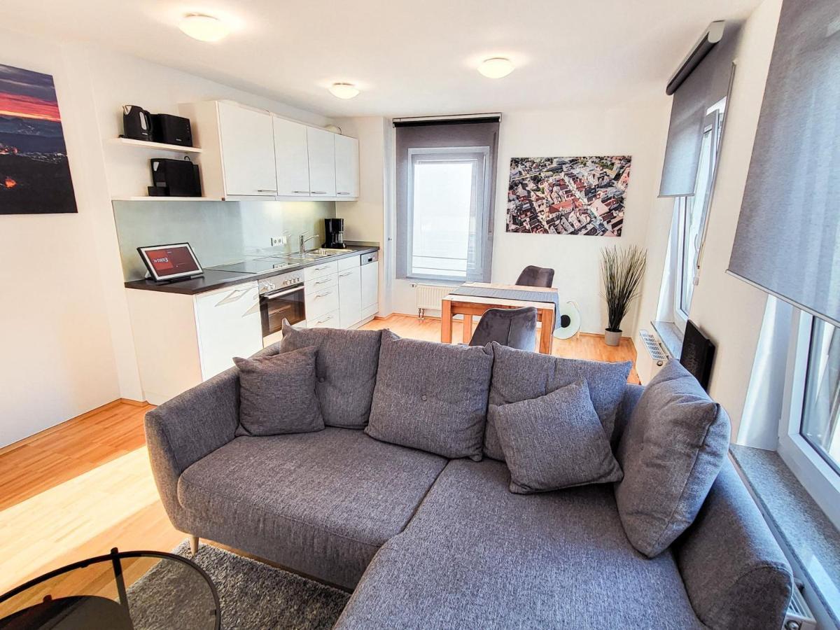 Zentrale Ferienwohnung In Aalen City Mit 4-Sternen エクステリア 写真